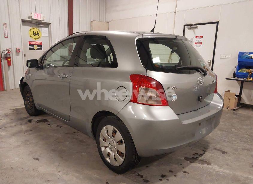 Photo 3 of 2008 Toyota Yaris (VIN JTDJT923785141637)