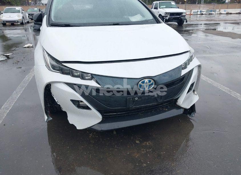 Photo 6 of 2021 Toyota Prius PRIME XLE (VIN JTDKAMFP0M3169019)