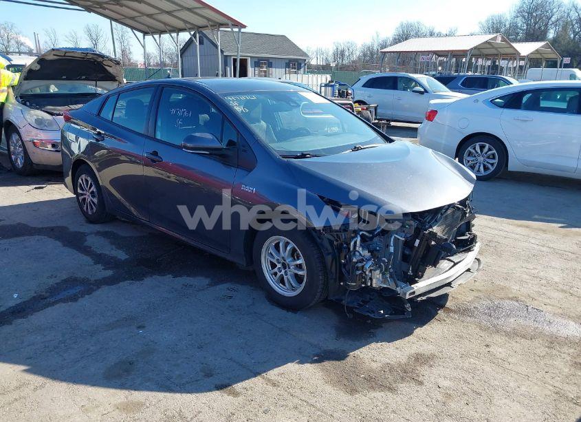 2021 Toyota Prius PRIME LE (VIN JTDKAMFP0M3176097) main photo