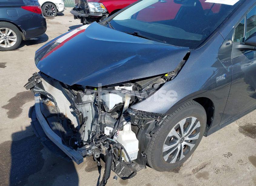 Photo 6 of 2021 Toyota Prius PRIME LE (VIN JTDKAMFP0M3176097)