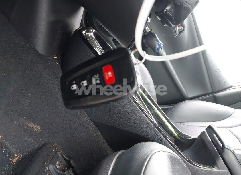 Photo 11 of 2021 Toyota Prius PRIME LIMITED (VIN JTDKAMFP0M3194485)