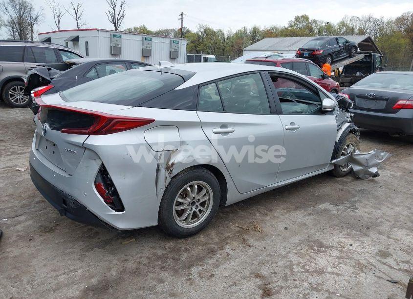 Photo 4 of 2021 Toyota Prius PRIME LIMITED (VIN JTDKAMFP0M3194485)