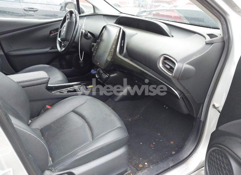 Photo 5 of 2021 Toyota Prius PRIME LIMITED (VIN JTDKAMFP0M3194485)