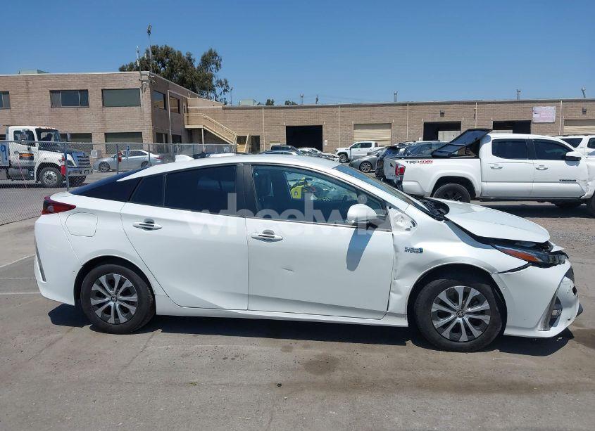 Photo 12 of 2021 Toyota Prius PRIME LIMITED (VIN JTDKAMFP3M3187644)