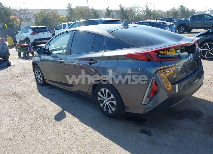 Photo 3 of 2022 Toyota Prius PRIME XLE (VIN JTDKAMFP3N3229070)