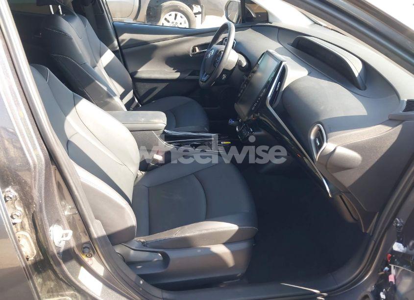 Photo 5 of 2022 Toyota Prius PRIME XLE (VIN JTDKAMFP3N3229070)