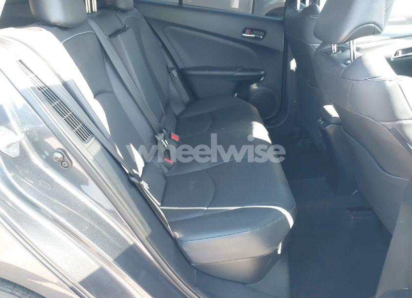 Photo 8 of 2022 Toyota Prius PRIME XLE (VIN JTDKAMFP3N3229070)