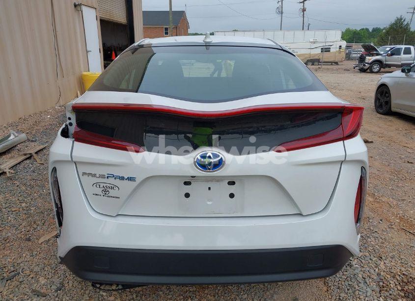 Photo 16 of 2022 Toyota Prius PRIME LE (VIN JTDKAMFP5N3213324)