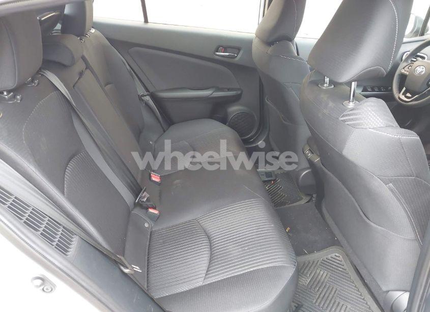 Photo 8 of 2022 Toyota Prius PRIME LE (VIN JTDKAMFP5N3213324)