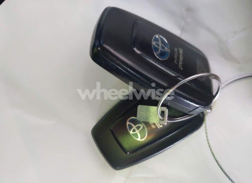 Photo 11 of 2021 Toyota Prius PRIME XLE (VIN JTDKAMFP6M3189145)