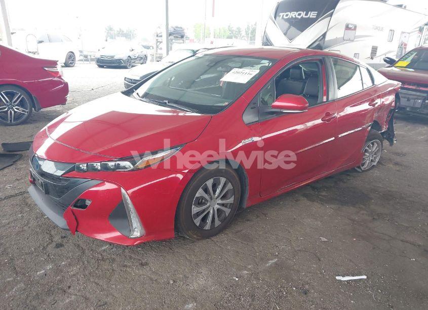 Photo 2 of 2021 Toyota Prius PRIME XLE (VIN JTDKAMFP6M3189145)