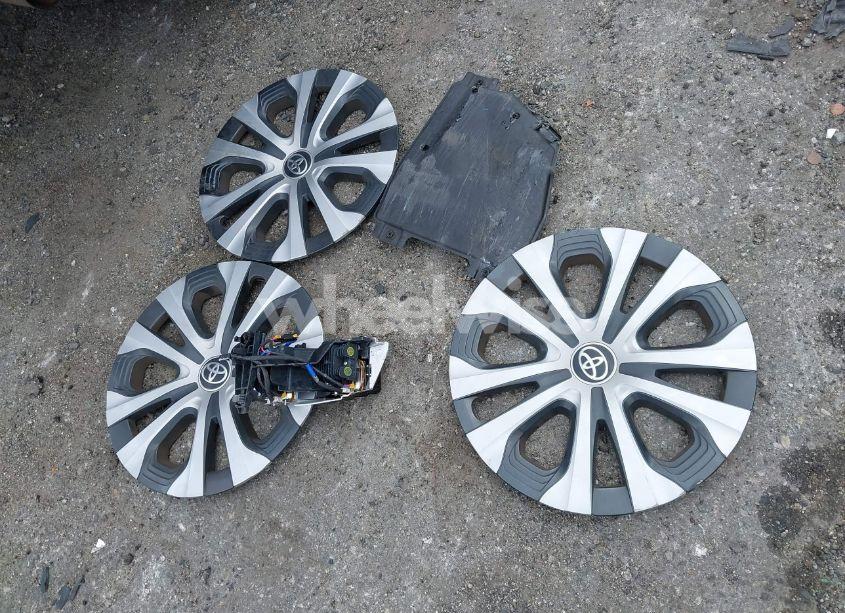 Photo 12 of 2021 Toyota Prius PRIME LE/XLE/LIMITED (VIN JTDKAMFP7M3177134)