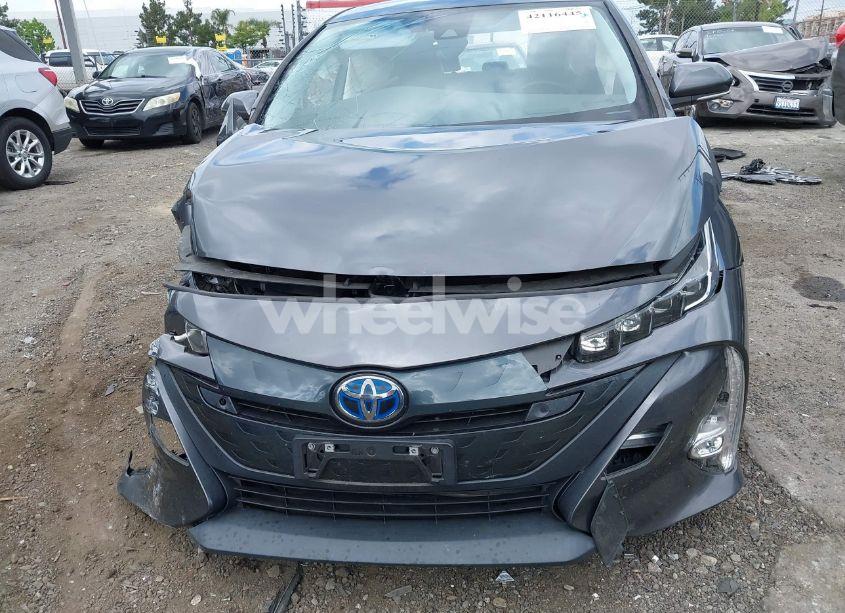 Photo 6 of 2021 Toyota Prius PRIME LE/XLE/LIMITED (VIN JTDKAMFP7M3177134)