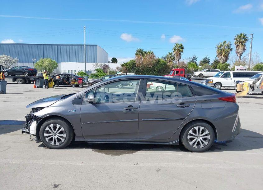 Photo 14 of 2022 Toyota Prius PRIME LIMITED (VIN JTDKAMFP7N3206830)
