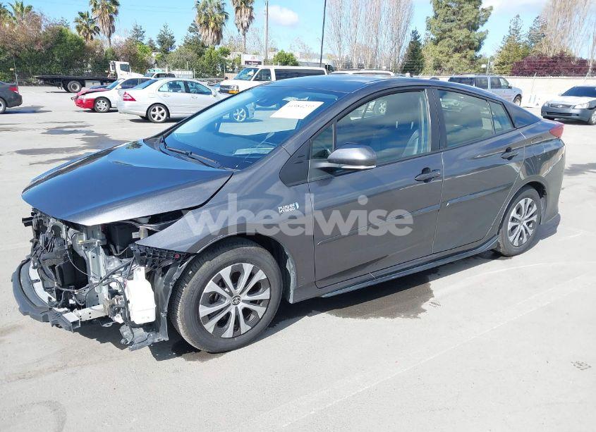 Photo 2 of 2022 Toyota Prius PRIME LIMITED (VIN JTDKAMFP7N3206830)