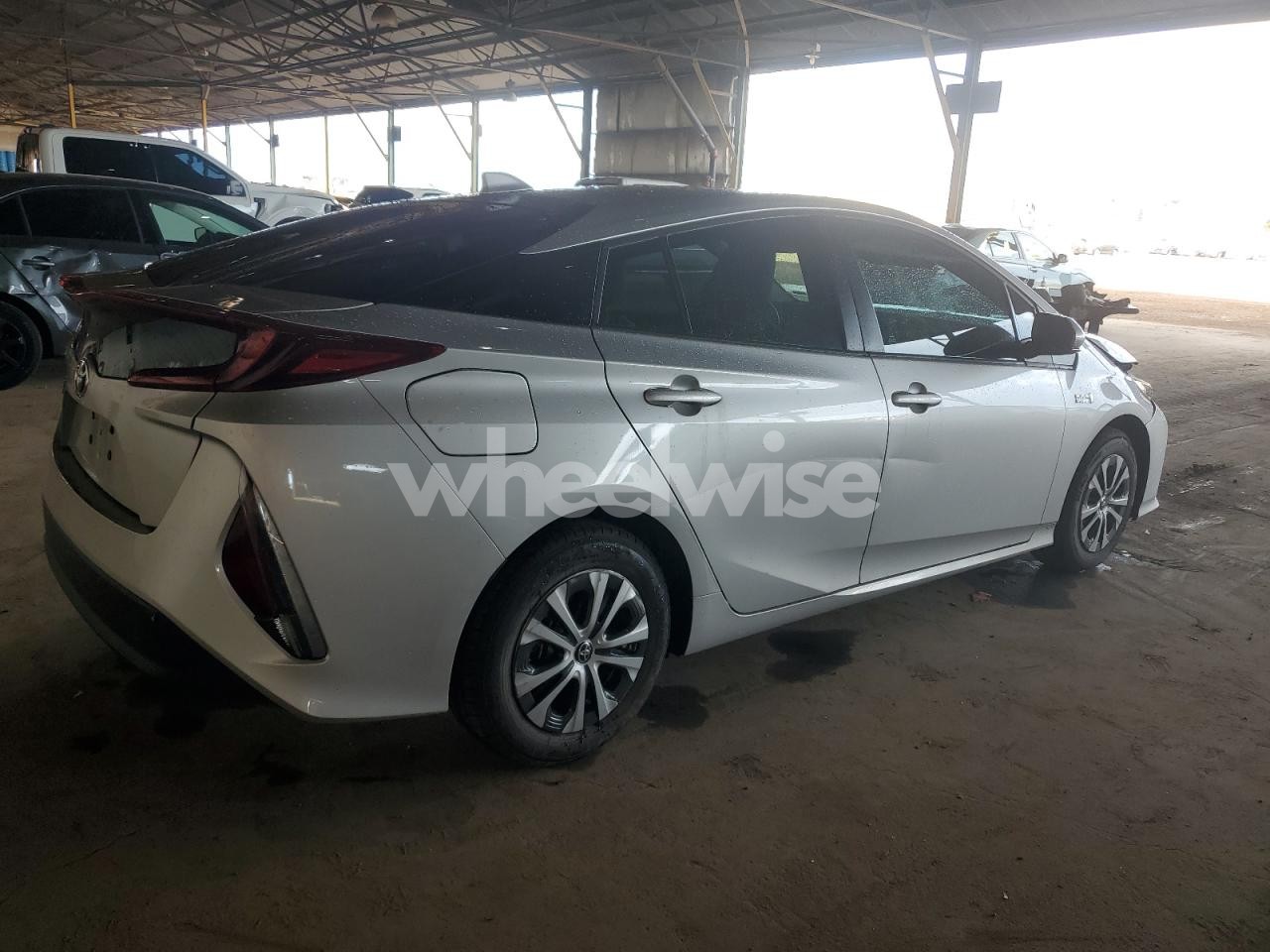 Photo 3 of 2021 TOYOTA PRIUS PRIME LE (VIN JTDKAMFP8M3192080)