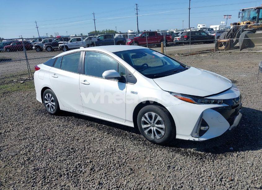 2022 Toyota Prius PRIME LIMITED (VIN JTDKAMFP8N3198379) main photo