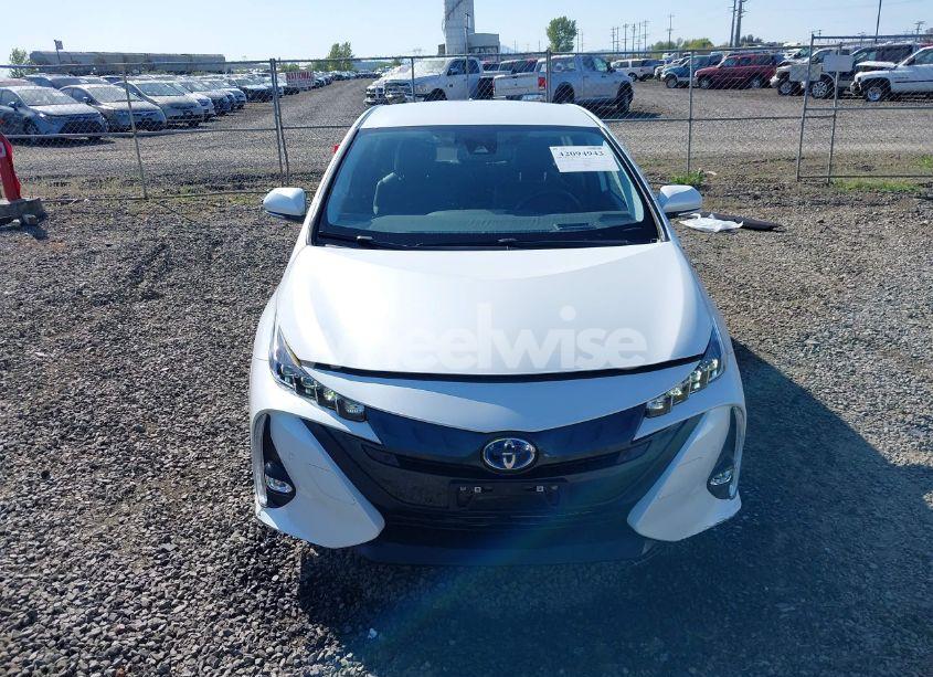 Photo 12 of 2022 Toyota Prius PRIME LIMITED (VIN JTDKAMFP8N3198379)