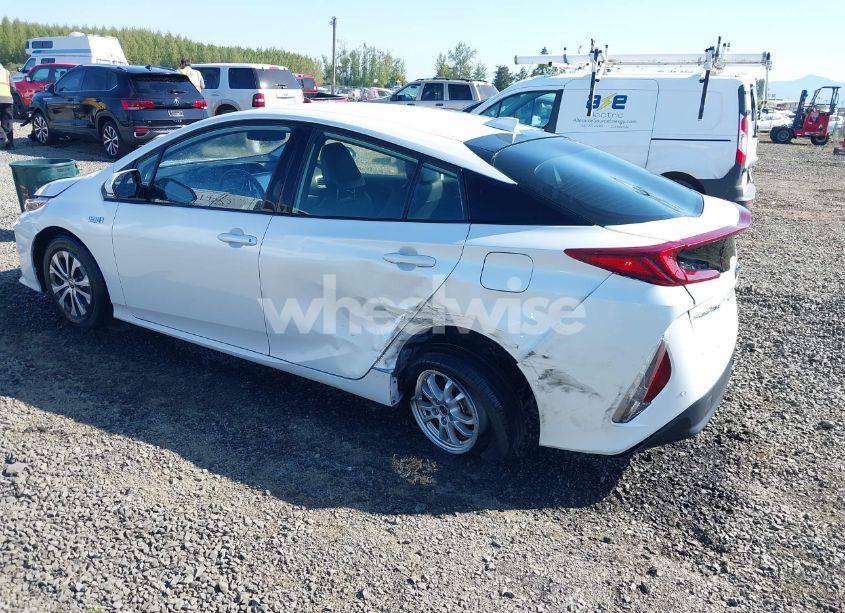 Photo 3 of 2022 Toyota Prius PRIME LIMITED (VIN JTDKAMFP8N3198379)