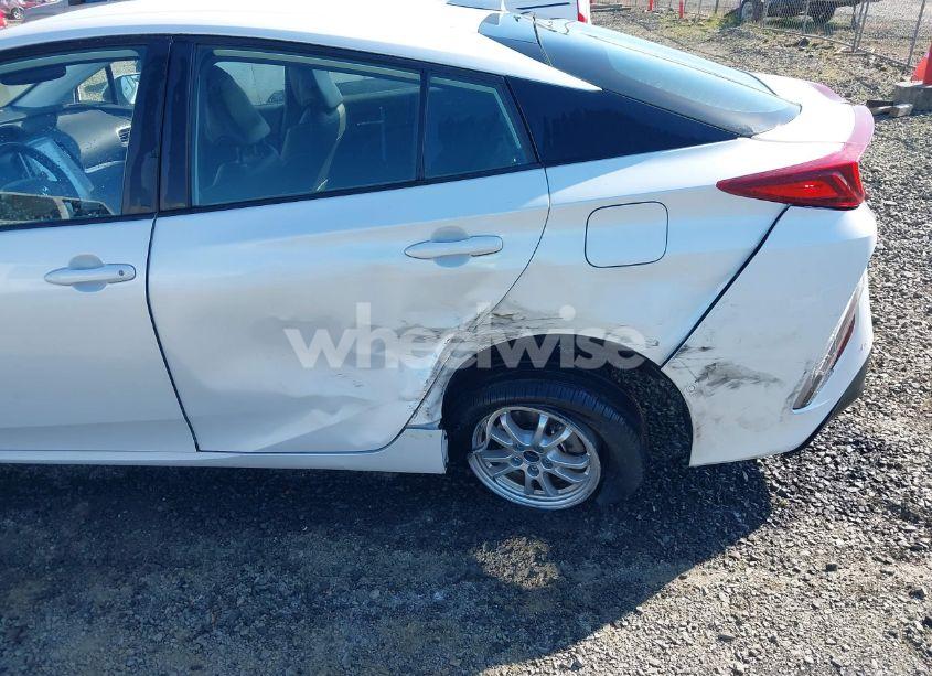 Photo 6 of 2022 Toyota Prius PRIME LIMITED (VIN JTDKAMFP8N3198379)