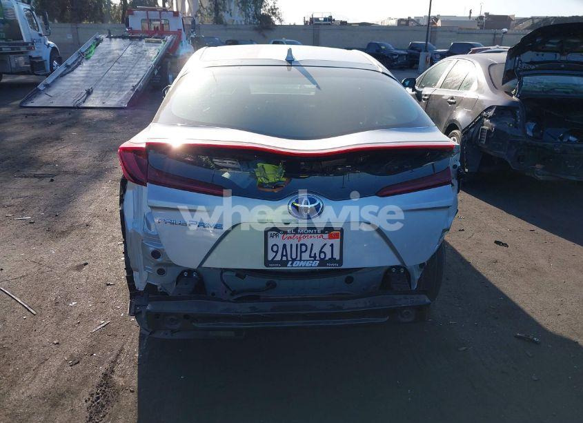 Photo 17 of 2022 Toyota Prius PRIME LE (VIN JTDKAMFP8N3211485)