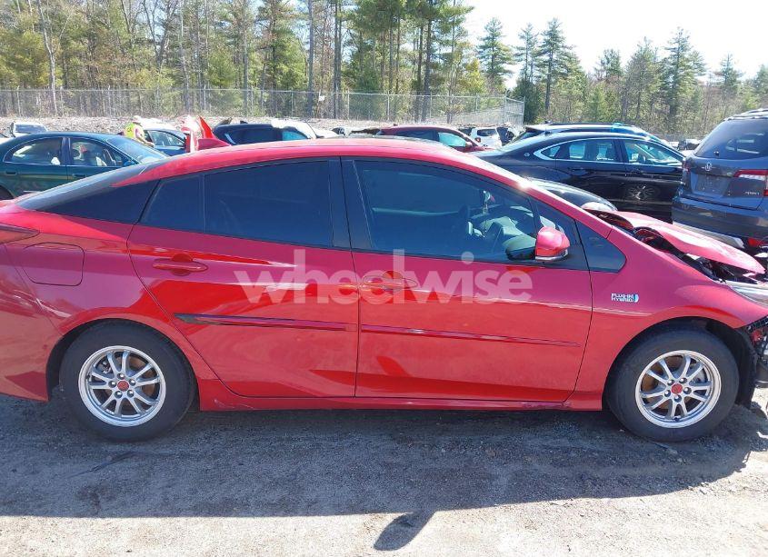 Photo 14 of 2022 Toyota Prius PRIME LIMITED (VIN JTDKAMFP8N3212636)