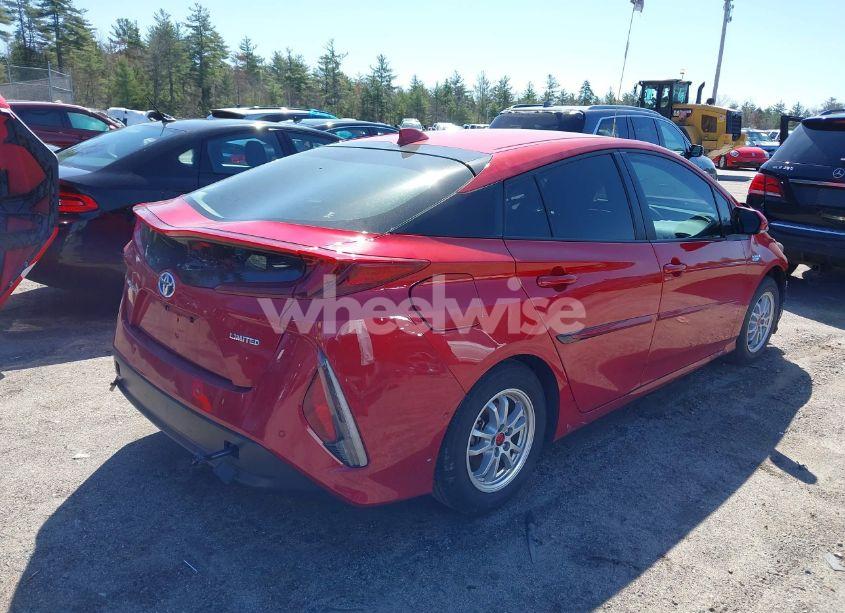 Photo 4 of 2022 Toyota Prius PRIME LIMITED (VIN JTDKAMFP8N3212636)