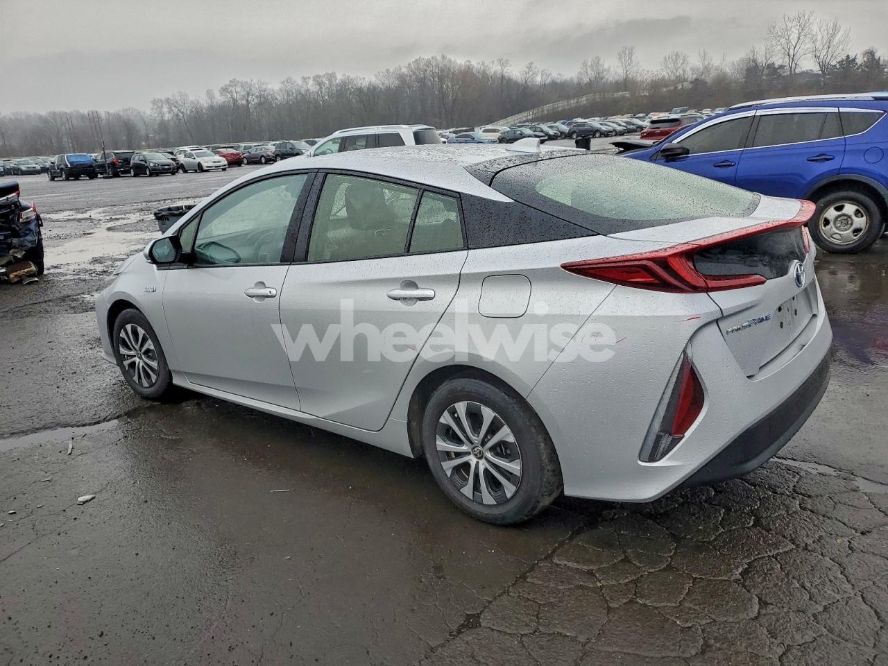 Photo 2 of 2022 TOYOTA PRIUS PRIME LE (VIN JTDKAMFP8N3222826)