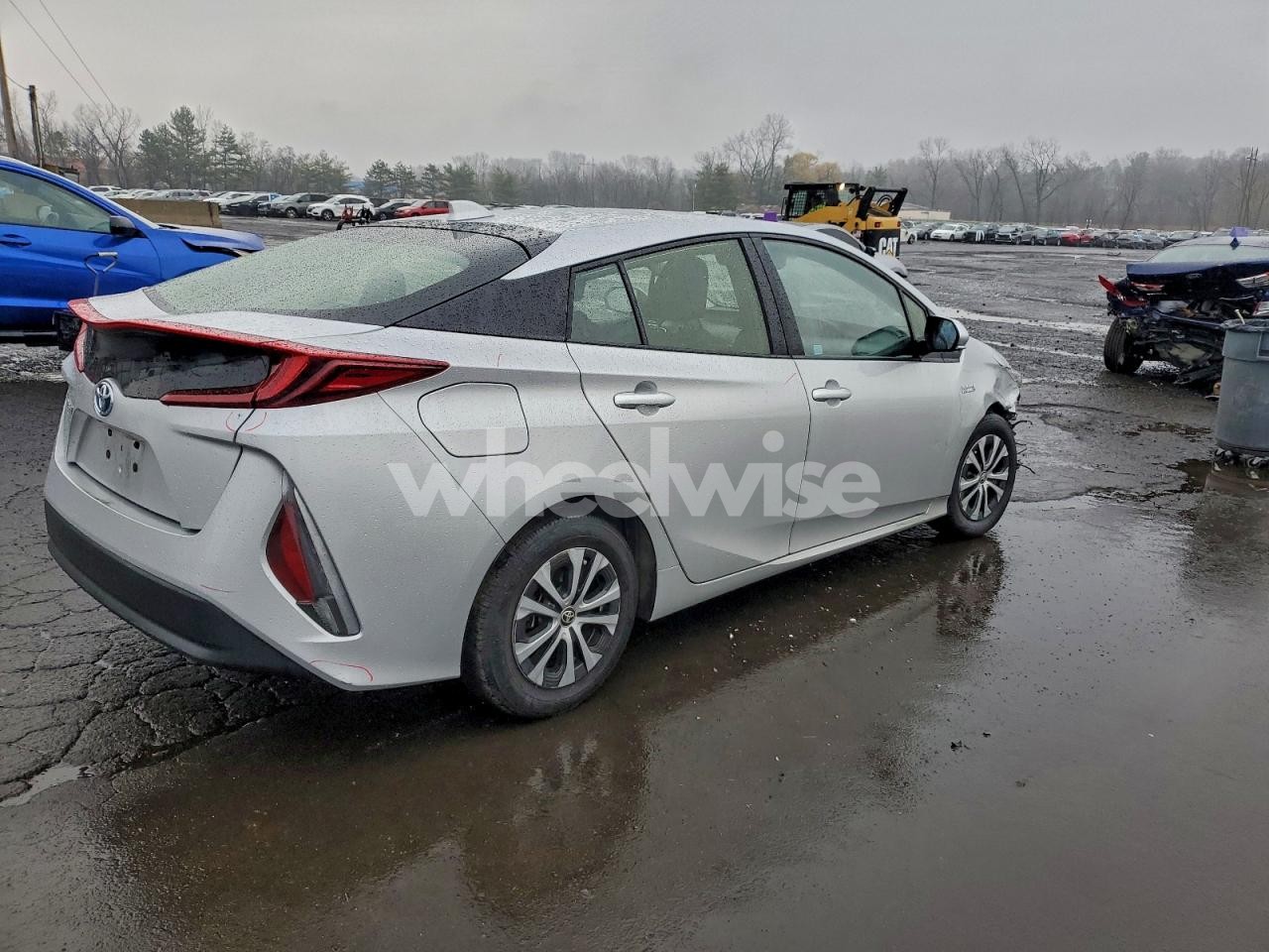 Photo 3 of 2022 TOYOTA PRIUS PRIME LE (VIN JTDKAMFP8N3222826)