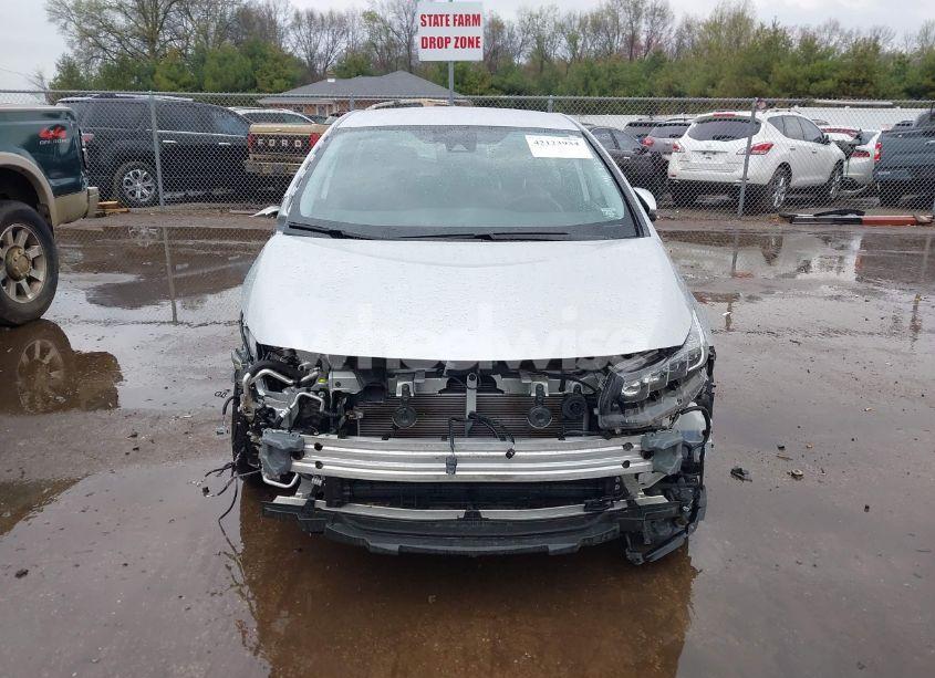 Photo 13 of 2021 Toyota Prius PRIME XLE (VIN JTDKAMFP9M3170928)