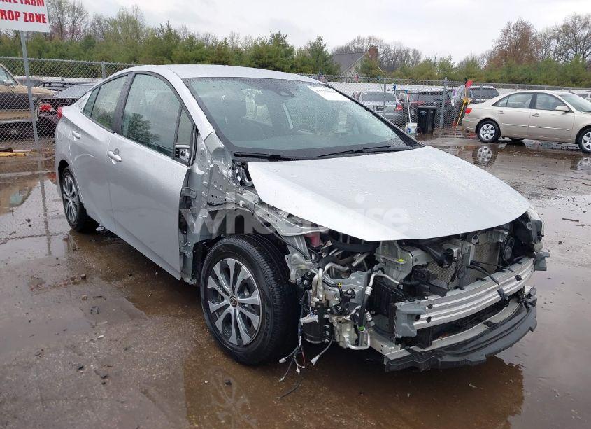 Photo 6 of 2021 Toyota Prius PRIME XLE (VIN JTDKAMFP9M3170928)