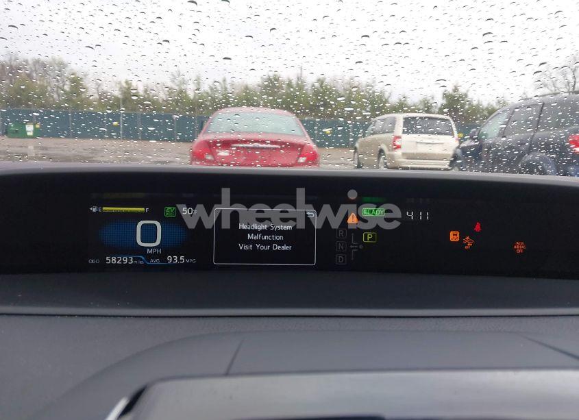 Photo 7 of 2021 Toyota Prius PRIME XLE (VIN JTDKAMFP9M3170928)