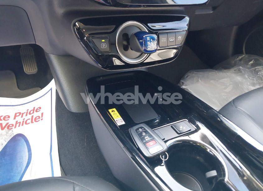 Photo 11 of 2022 Toyota Prius PRIME XLE (VIN JTDKAMFP9N3201600)