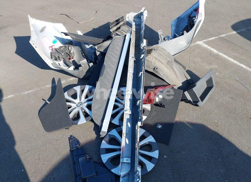 Photo 12 of 2022 Toyota Prius PRIME XLE (VIN JTDKAMFP9N3201600)