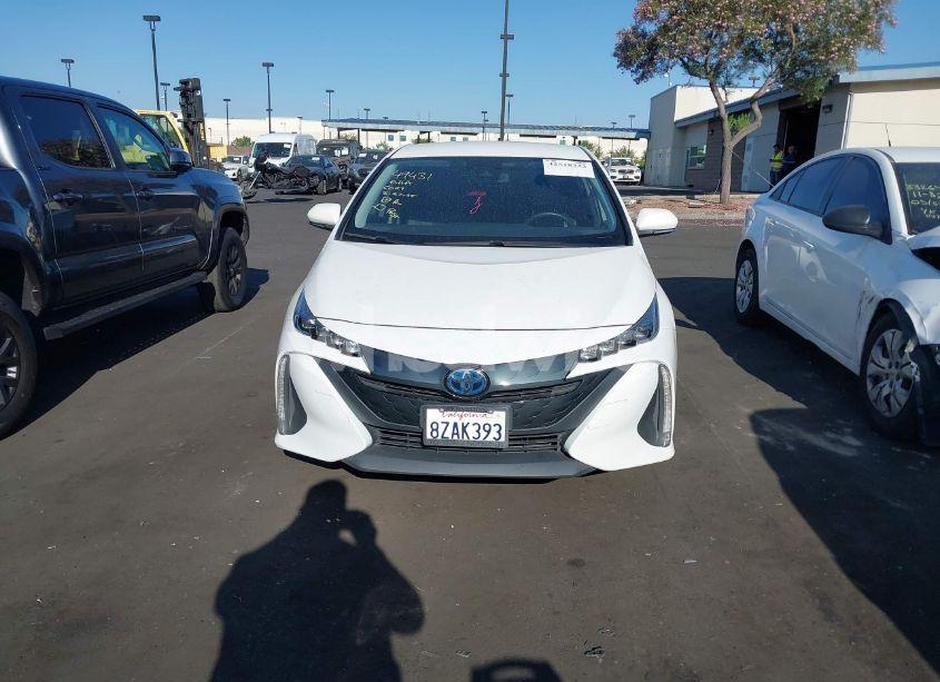 Photo 13 of 2022 Toyota Prius PRIME XLE (VIN JTDKAMFP9N3201600)