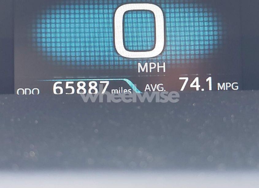 Photo 16 of 2022 Toyota Prius PRIME XLE (VIN JTDKAMFP9N3201600)