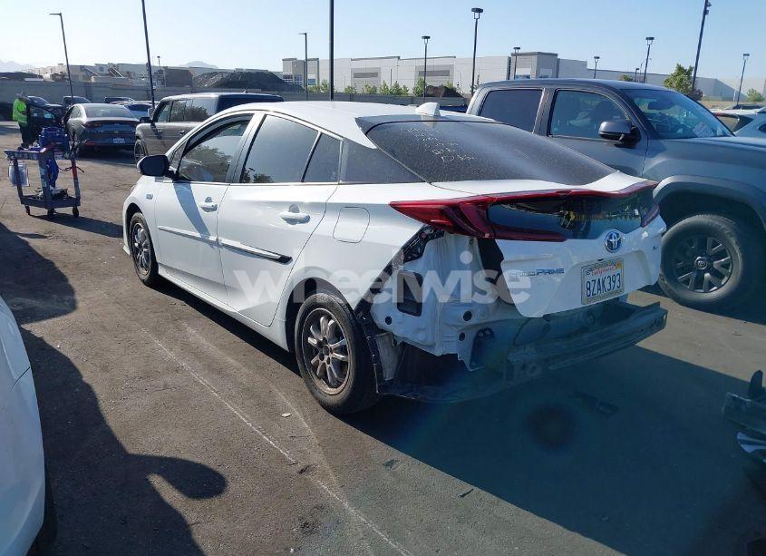 Photo 3 of 2022 Toyota Prius PRIME XLE (VIN JTDKAMFP9N3201600)