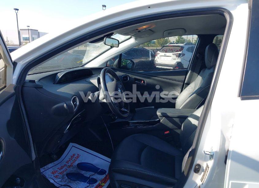 Photo 5 of 2022 Toyota Prius PRIME XLE (VIN JTDKAMFP9N3201600)