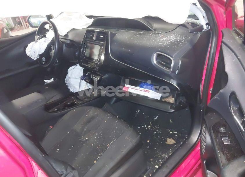 Photo 5 of 2022 Toyota Prius PRIME LE (VIN JTDKAMFP9N3220521)