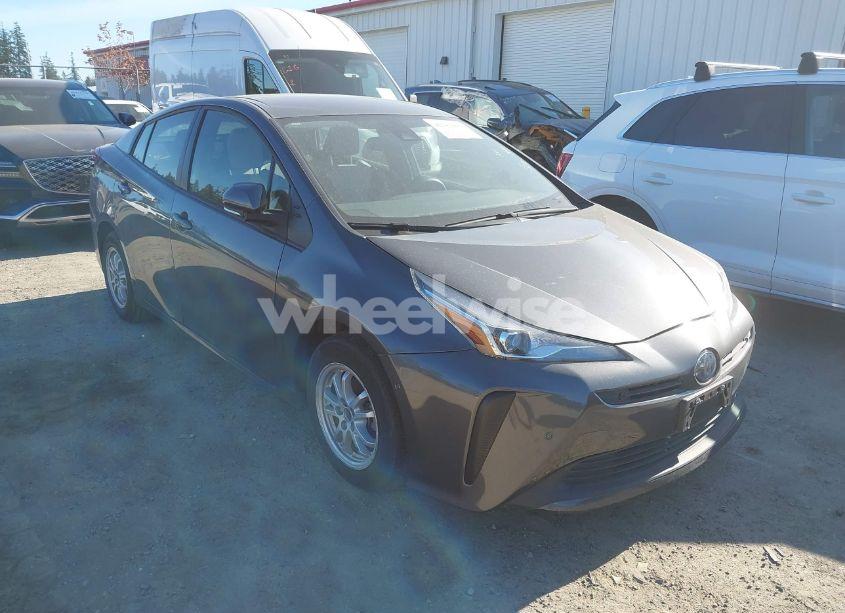 2022 Toyota Prius LE (VIN JTDKAMFU0N3173997) main photo