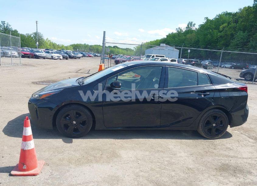 Photo 14 of 2022 Toyota Prius NIGHTSHADE EDITION (VIN JTDKAMFU0N3175619)