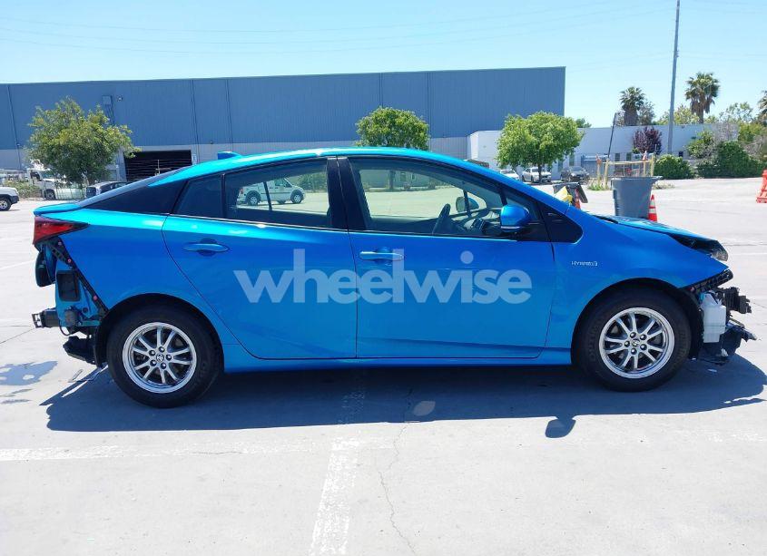 Photo 14 of 2022 Toyota Prius LE (VIN JTDKAMFU1N3164838)