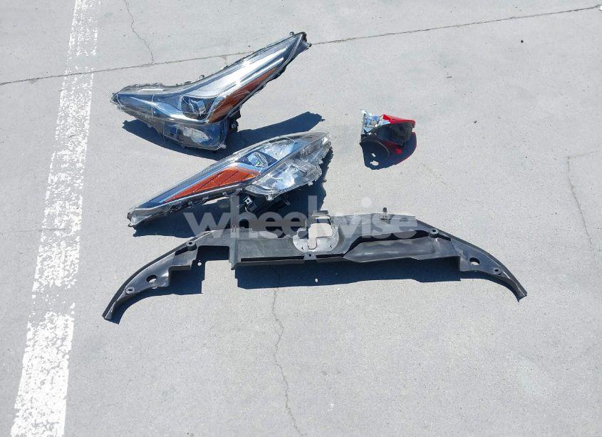 Photo 18 of 2022 Toyota Prius LE (VIN JTDKAMFU1N3164838)