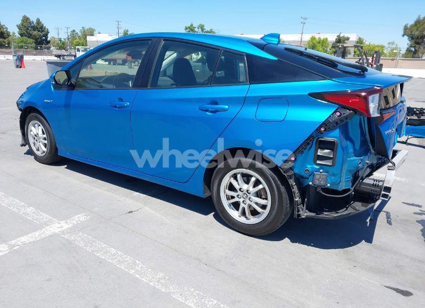 Photo 3 of 2022 Toyota Prius LE (VIN JTDKAMFU1N3164838)