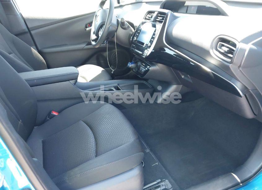 Photo 5 of 2022 Toyota Prius LE (VIN JTDKAMFU1N3164838)