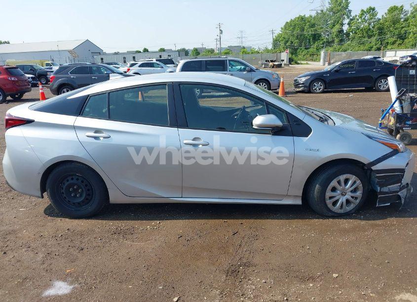 Photo 13 of 2022 Toyota Prius LE (VIN JTDKAMFU2N3165805)