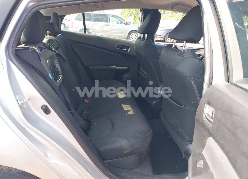 Photo 8 of 2022 Toyota Prius LE (VIN JTDKAMFU2N3165805)