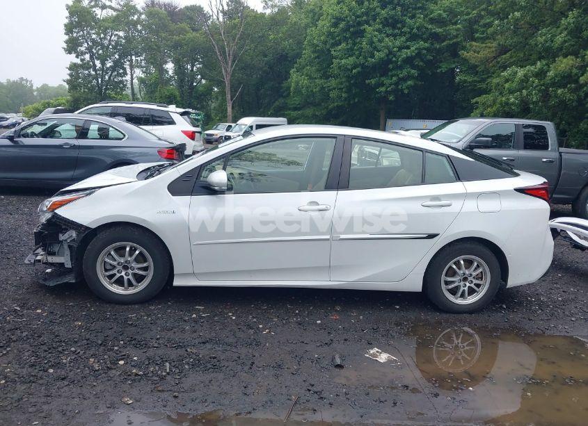 Photo 15 of 2022 Toyota Prius LE (VIN JTDKAMFU2N3167148)