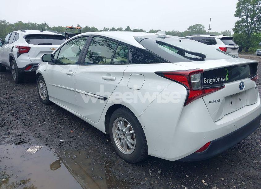 Photo 3 of 2022 Toyota Prius LE (VIN JTDKAMFU2N3167148)