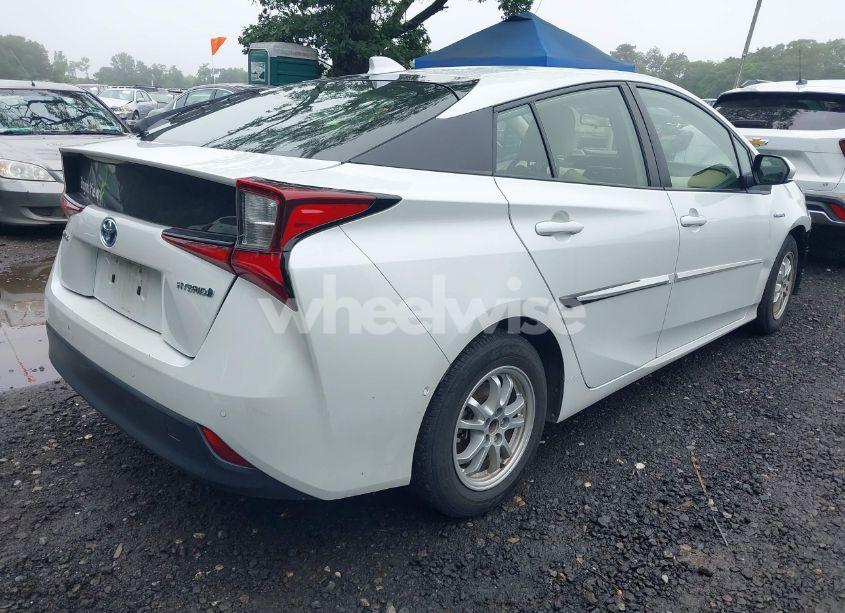 Photo 4 of 2022 Toyota Prius LE (VIN JTDKAMFU2N3167148)